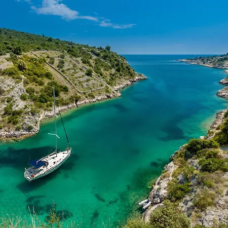 Modern With Jacuzzi, Beautiful Sea View, Near Split! 36a *