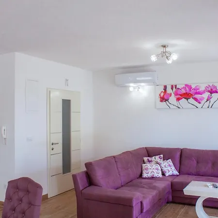 Modern With Jacuzzi, Beautiful Sea View, Near Split! 36a Villa *