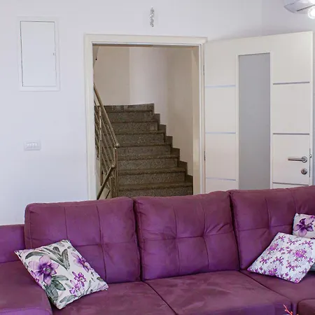 Modern With Jacuzzi, Beautiful Sea View, Near Split! 36a *