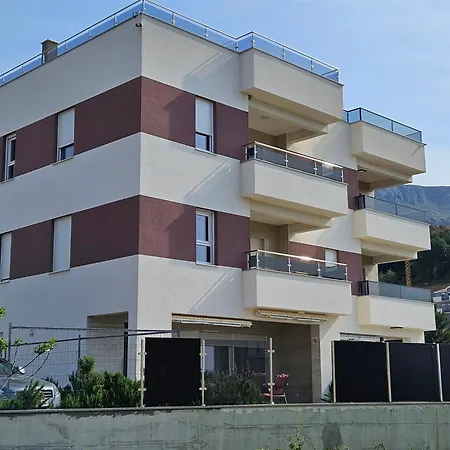 Modern With Jacuzzi, Beautiful Sea View, Near Split! 36a * Подстрана